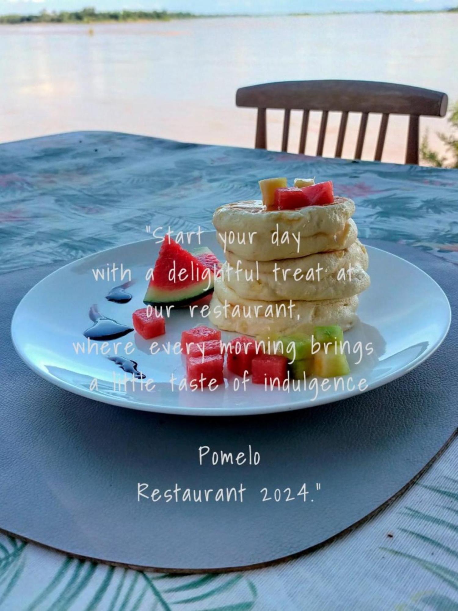 Pomelo Restaurant And Guesthouse - Fishermen & Tammarine Cottages Riverfront - Experience Nature, Culture And Adventure & Tailor-Made Tour Ban Khon Exterior foto
